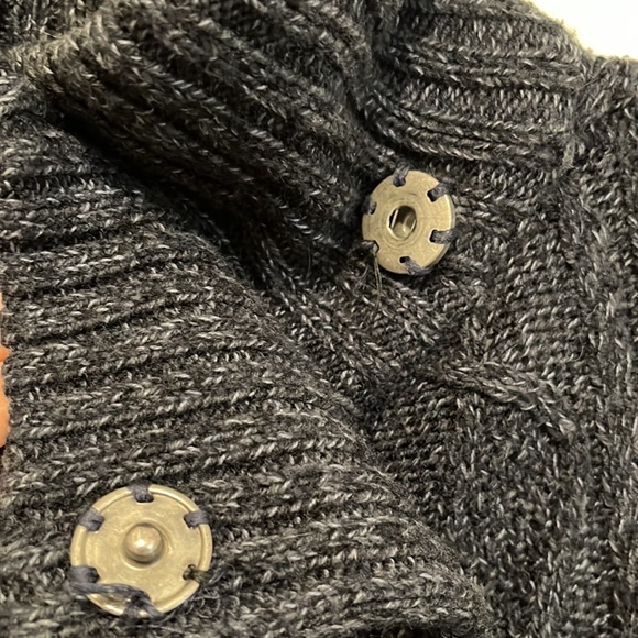 Knit Shawl - Picture 5 of 8